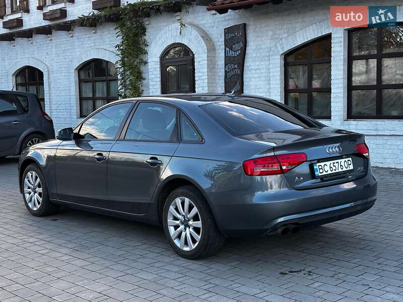 Седан Audi A4 2013 в Красилові
