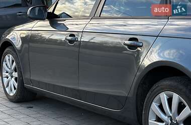 Седан Audi A4 2013 в 