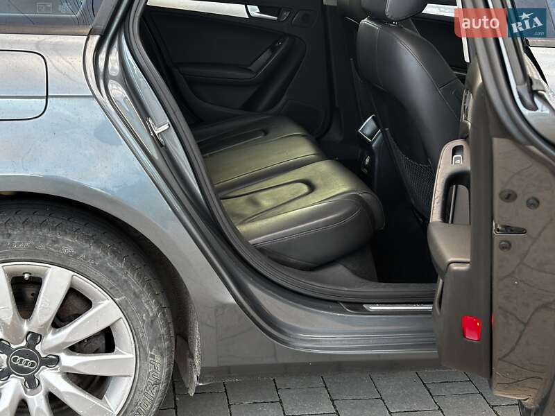 Седан Audi A4 2013 в Красилові