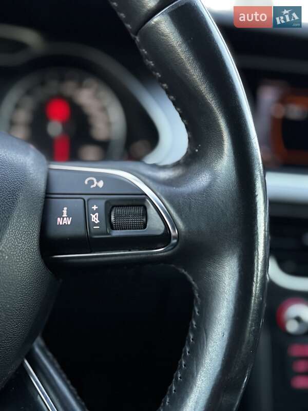 Седан Audi A4 2013 в Красилові