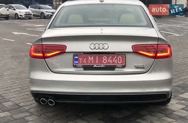 Седан Audi A4 2015 в 