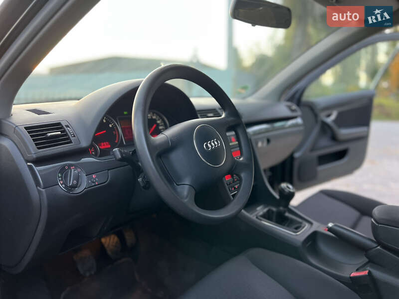Седан Audi A4 2004 в Тернополе