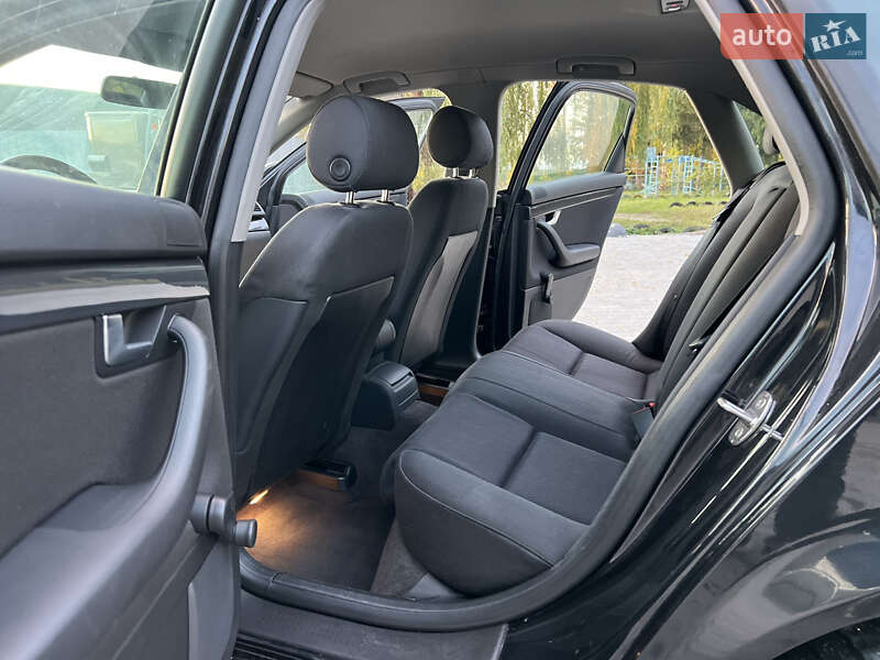 Седан Audi A4 2004 в Тернополе