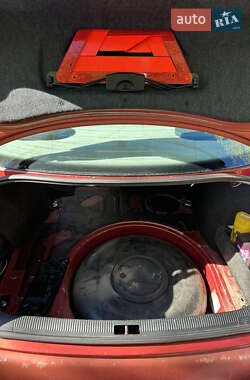Седан Audi A4 1995 в  фото 9 Седан Audi A4 1995 в