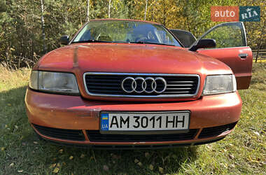 Седан Audi A4 1995 в  фото 21 Седан Audi A4 1995 в
