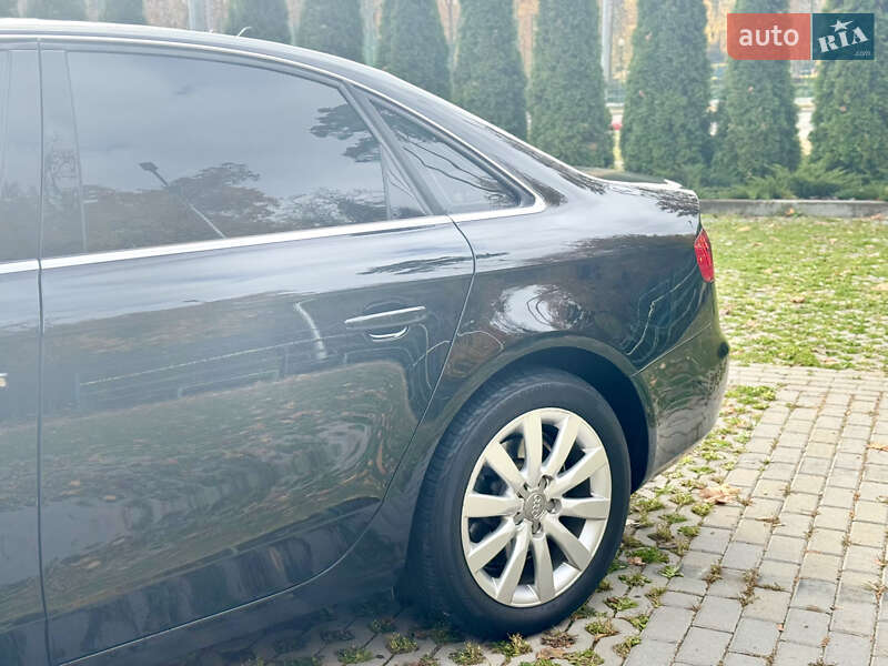 Седан Audi A4 2012 в Харькове