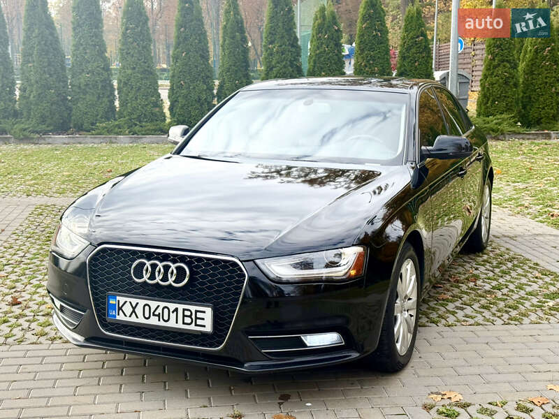 Седан Audi A4 2012 в Харькове