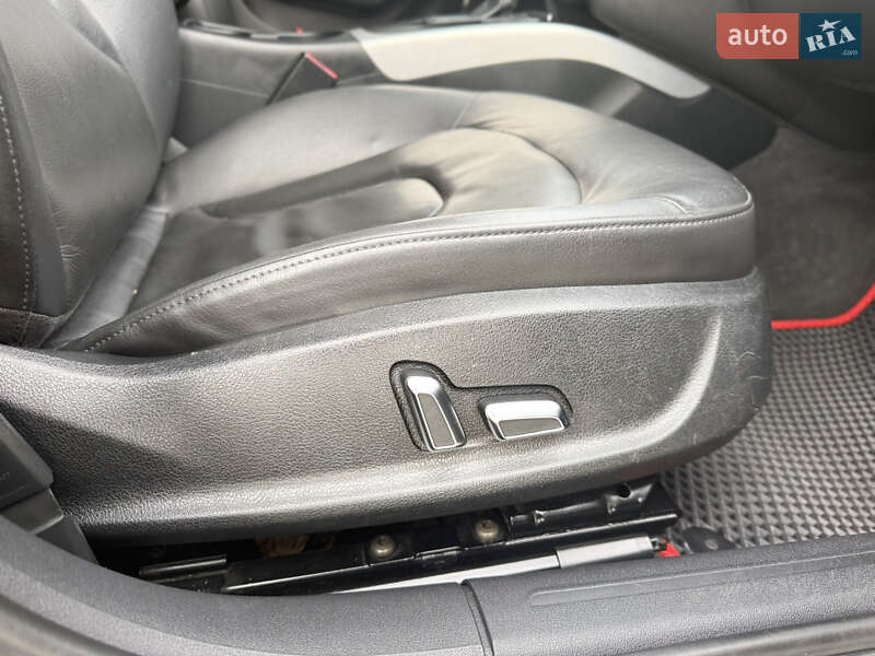 Седан Audi A4 2012 в Харькове