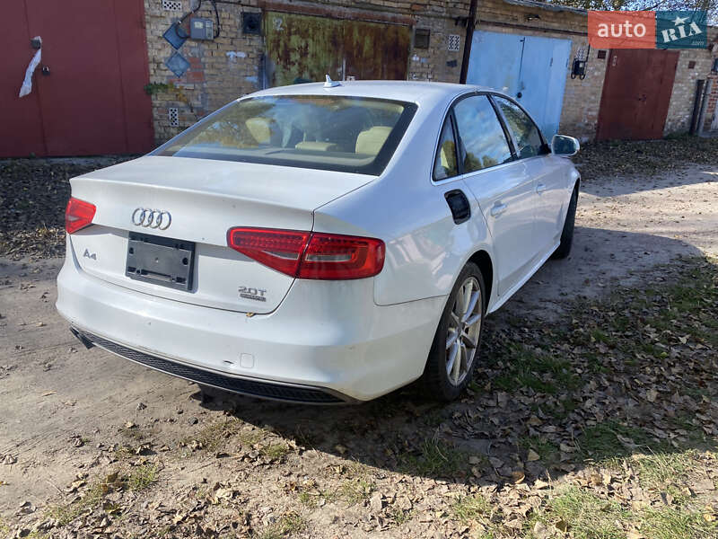 Седан Audi A4 2015 в Киеве