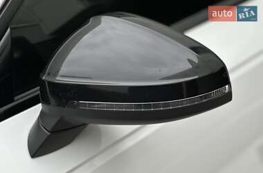 Седан Audi A4 2017 в 