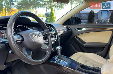 Седан Audi A4 2012 в 