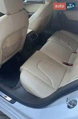 Седан Audi A4 2015 в 
