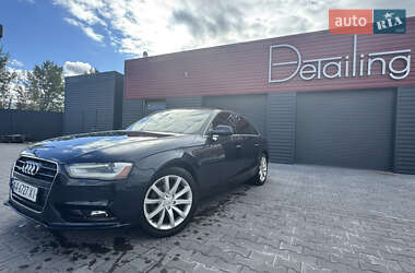 Седан Audi A4 2012 в 