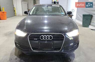 Седан Audi A4 2015 в 