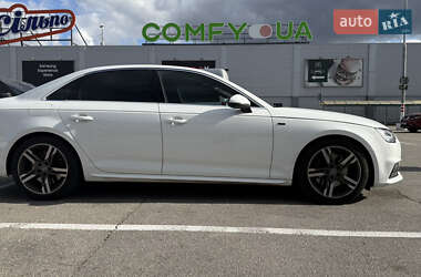 Седан Audi A4 2018 в 