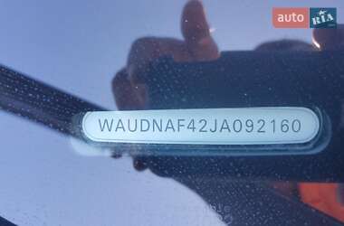 Седан Audi A4 2018 в 
