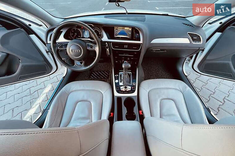 Седан Audi A4 2015 в Киеве