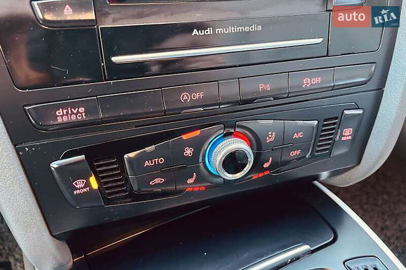 Седан Audi A4 2015 в Киеве