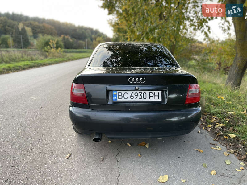 Седан Audi A4 1997 в Перемышлянах