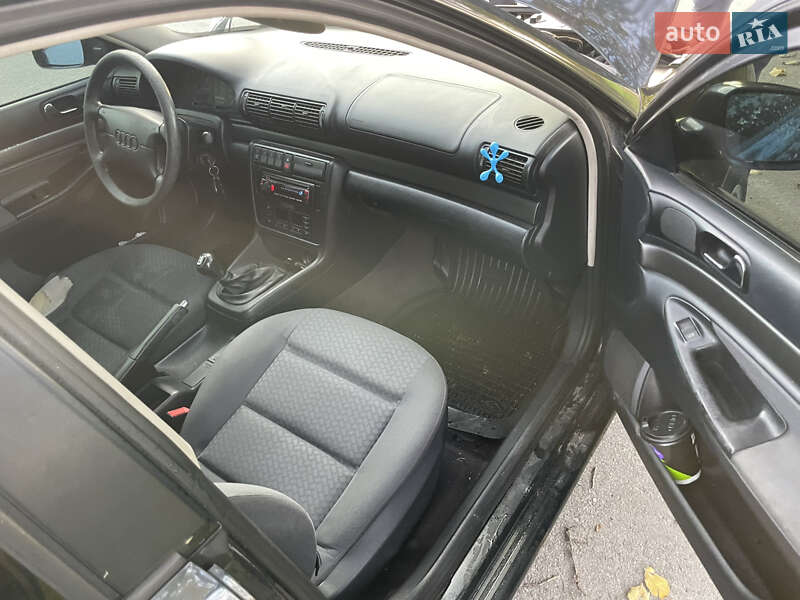 Седан Audi A4 1997 в Перемышлянах