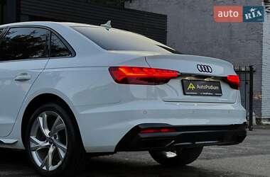 Седан Audi A4 2020 в 
