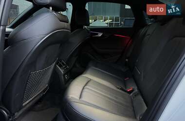 Седан Audi A4 2020 в 