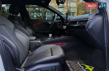 Седан Audi A4 2020 в 