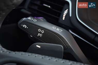 Седан Audi A4 2020 в 