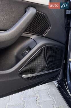 Седан Audi A4 2015 в  фото 14 Седан Audi A4 2015 в