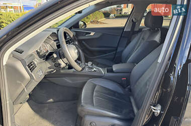 Седан Audi A4 2016 в 
