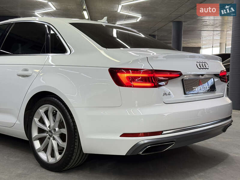 Седан Audi A4 2018 в Одессе