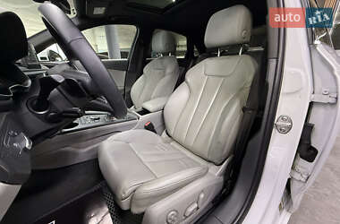 Седан Audi A4 2018 в 