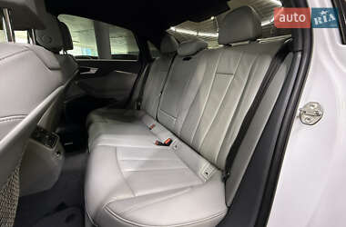 Седан Audi A4 2018 в 