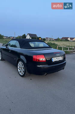 Кабриолет Audi A4 2004 в 