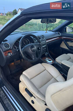 Кабриолет Audi A4 2004 в 
