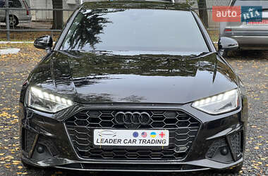 Седан Audi A4 2022 в 