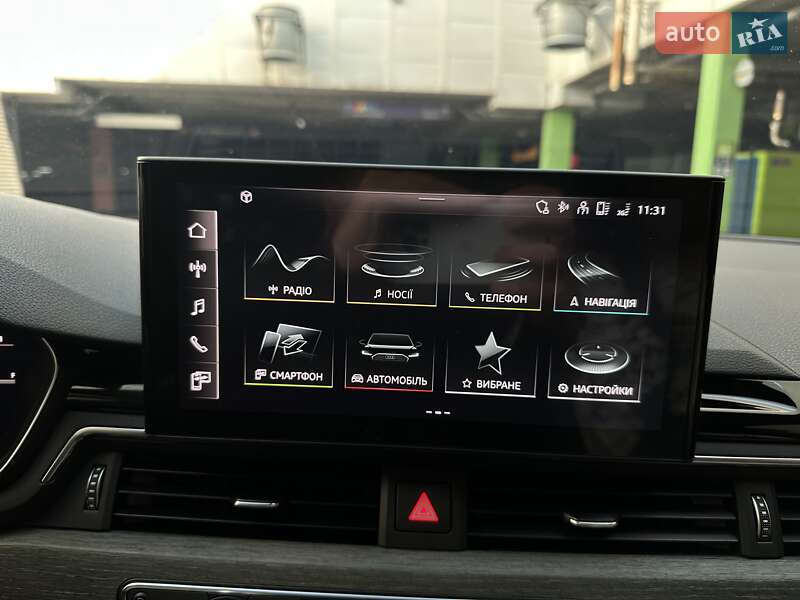 Седан Audi A4 2022 в Киеве