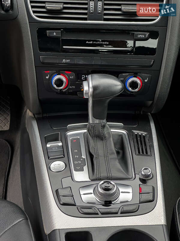 Седан Audi A4 2015 в Киеве