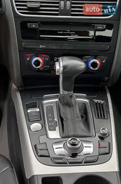 Седан Audi A4 2015 в 