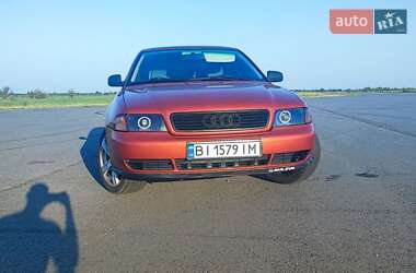 Седан Audi A4 1996 в Днепре