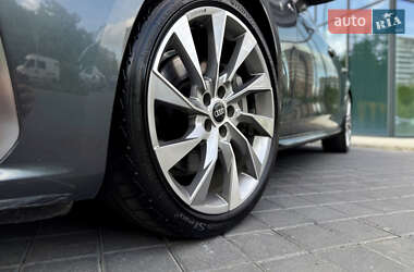Седан Audi A4 2021 в 