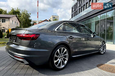 Седан Audi A4 2021 в 