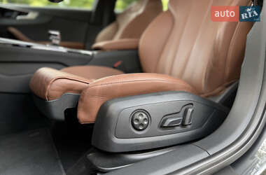 Седан Audi A4 2021 в 