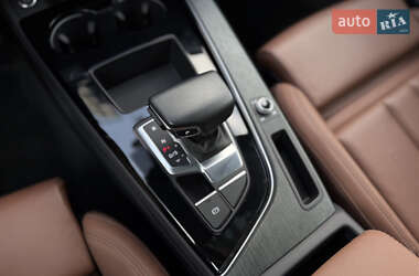 Седан Audi A4 2021 в 