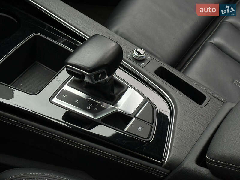 Седан Audi A4 2023 в Киеве