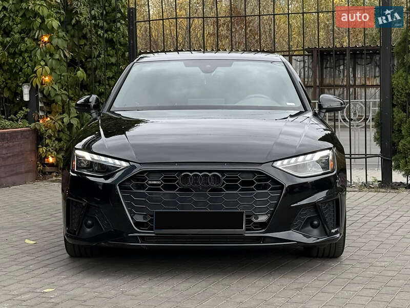 Седан Audi A4 2023 в Киеве