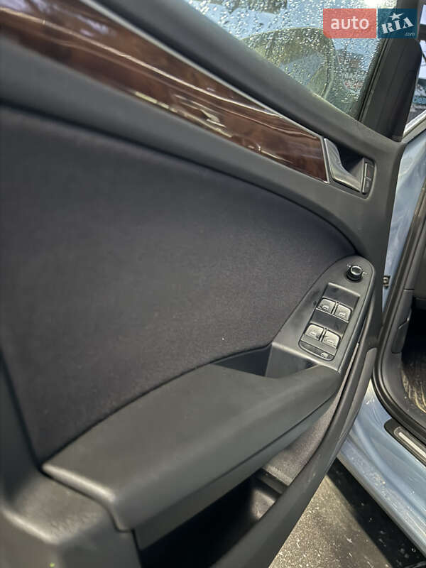 Седан Audi A4 2009 в Ивано-Франковске