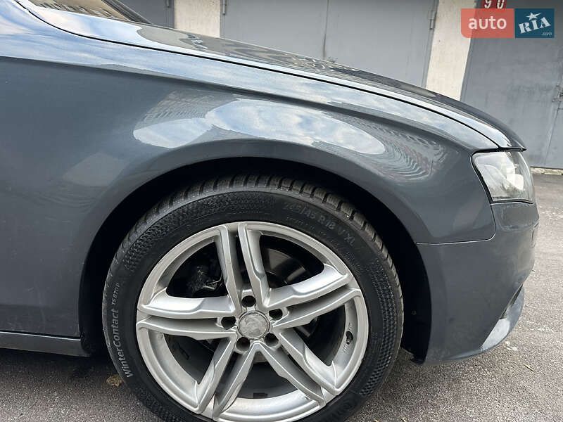Седан Audi A4 2008 в Одесі