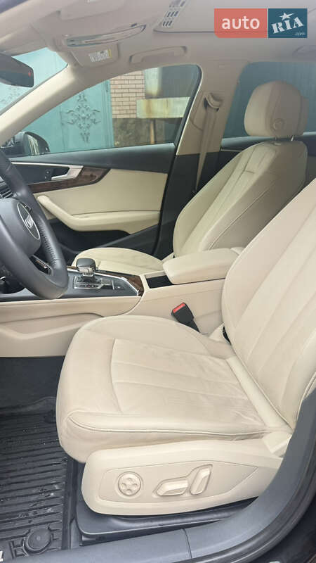 Седан Audi A4 2019 в Сумах