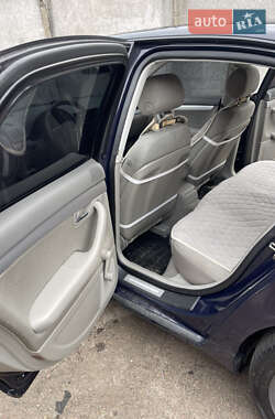 Седан Audi A4 2005 в 